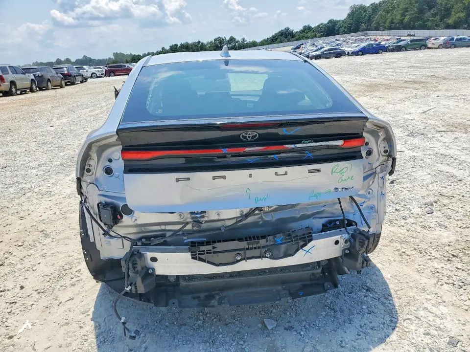 2024 TOYOTA PRIUS LE  