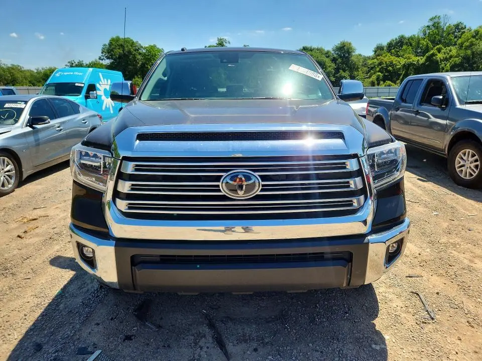 2018 TOYOTA TUNDRA LIMITED V8  