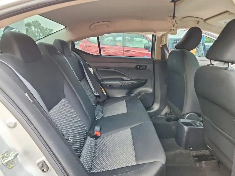 2021 NISSAN VERSA S  
