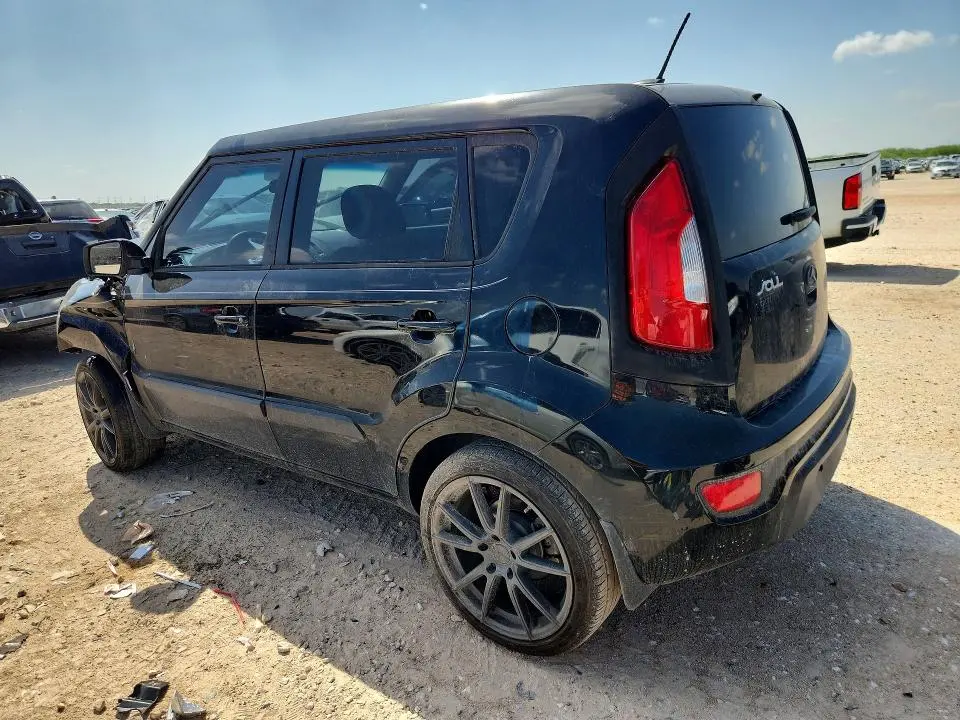 2013 KIA SOUL +  