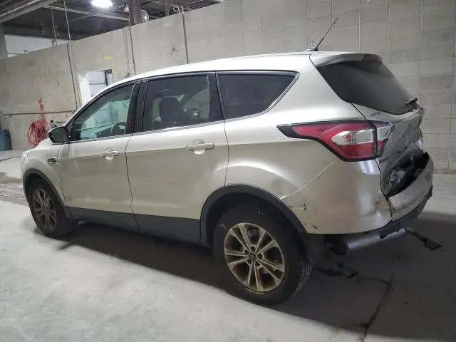 2017 FORD ESCAPE SE  