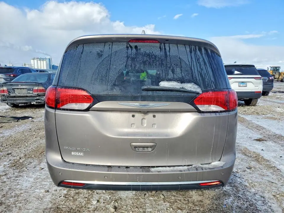 2017 CHRYSLER PACIFICA TOURING L  