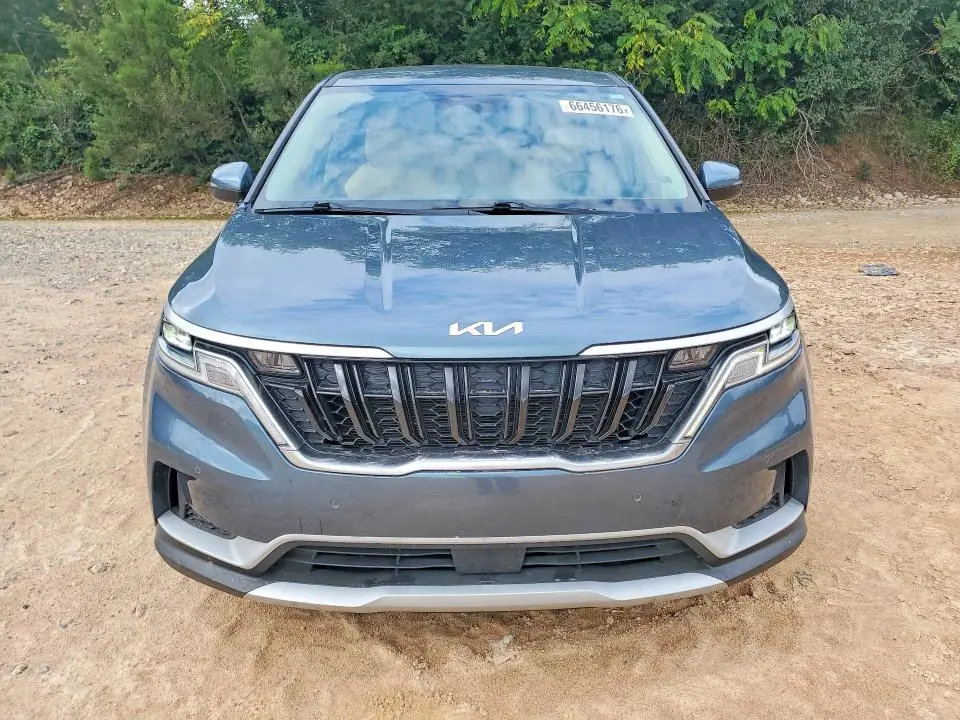 2024 KIA CARNIVAL EX  