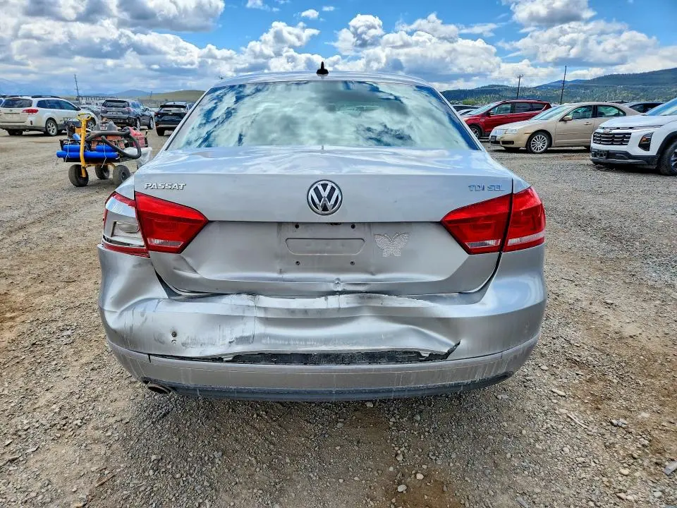 2013 VOLKSWAGEN PASSAT SEL  