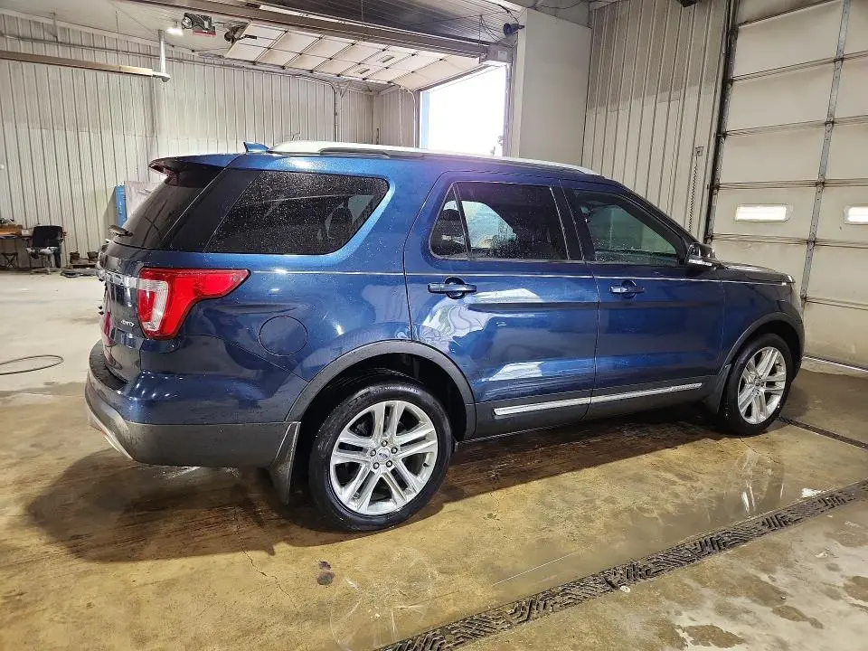 2017 FORD EXPLORER XLT  