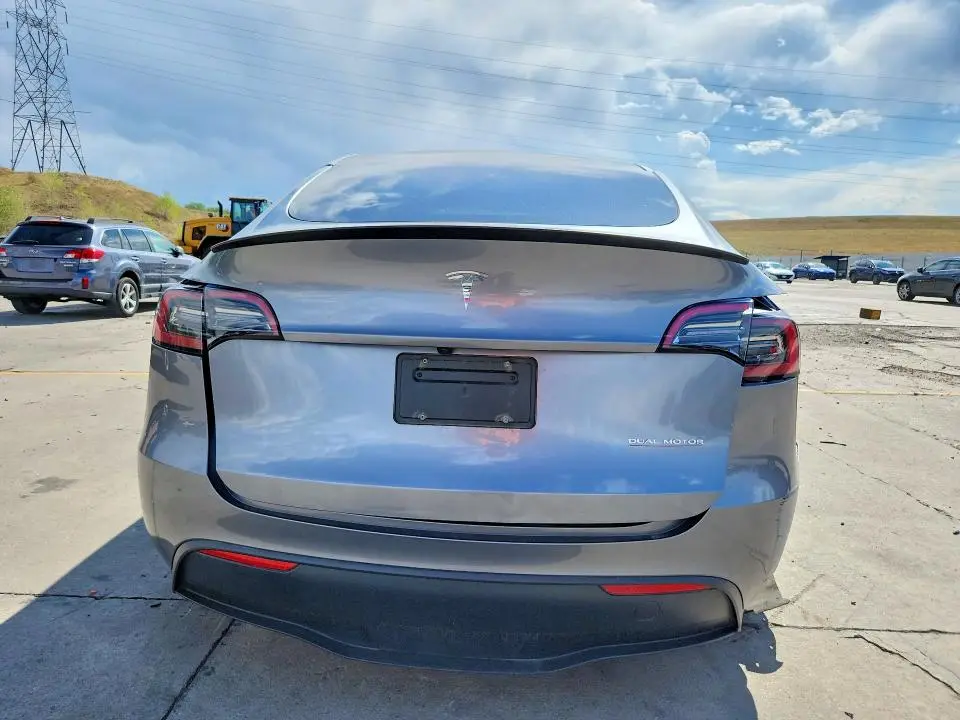 2024 TESLA MODEL Y   
