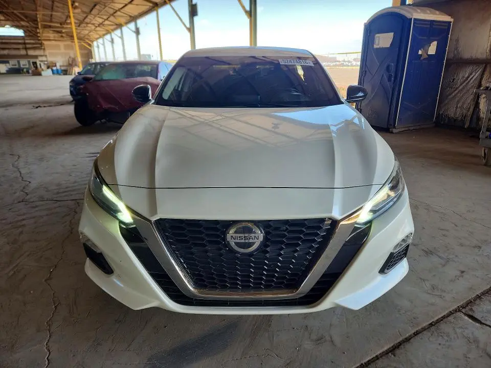 2020 NISSAN ALTIMA SR  