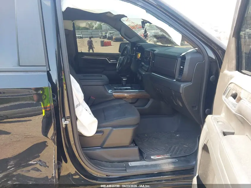 2022 CHEVROLET SILVERADO 1500 4WD  SHORT BED RST