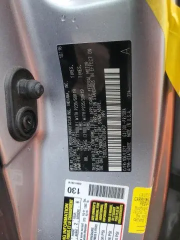 2017 TOYOTA SIENNA SE  