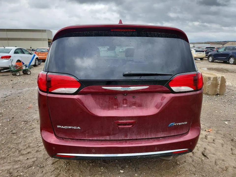 2018 CHRYSLER PACIFICA HYBRID LIMITED  