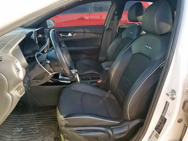 2023 KIA FORTE GT LINE  