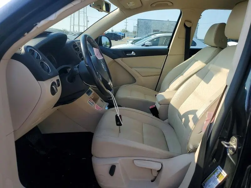 2016 VOLKSWAGEN TIGUAN S  