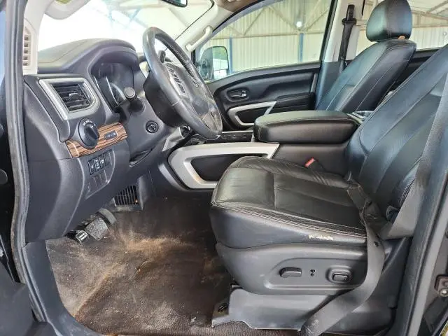 2017 NISSAN TITAN SV