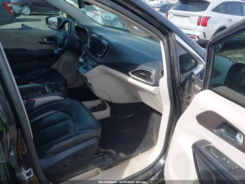 2018 CHRYSLER PACIFICA TOURING L