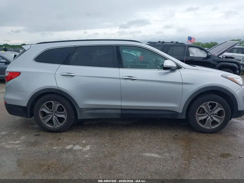 2016 HYUNDAI SANTA FE SE