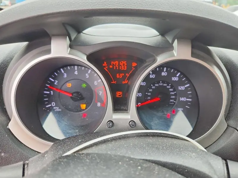 2011 NISSAN JUKE S  