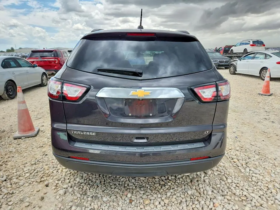 2017 CHEVROLET TRAVERSE LT  
