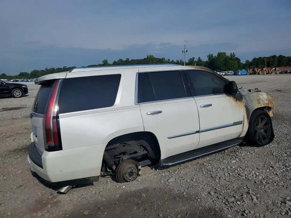 2017 CADILLAC ESCALADE LUXURY  