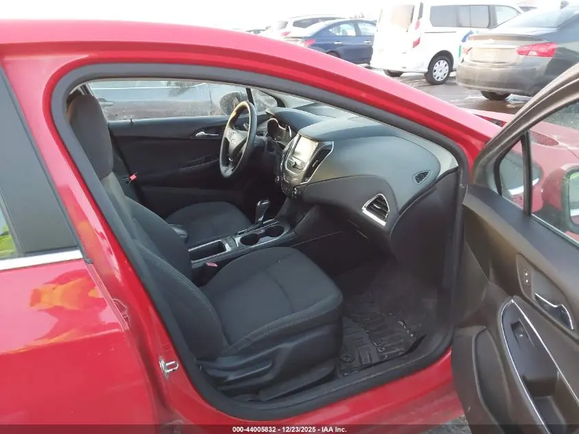 2017 CHEVROLET CRUZE LT AUTO