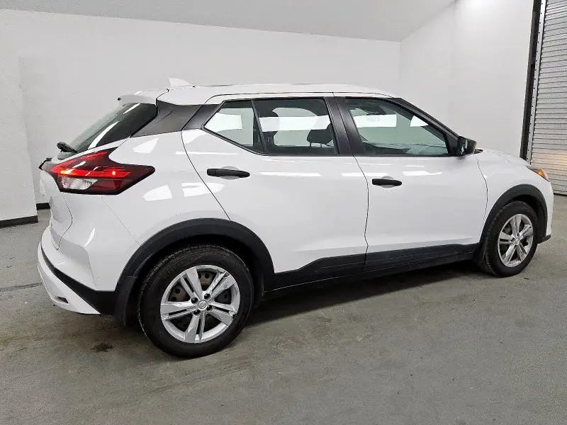 2021 NISSAN KICKS S  