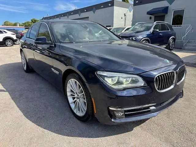 2015 BMW 750 XI  