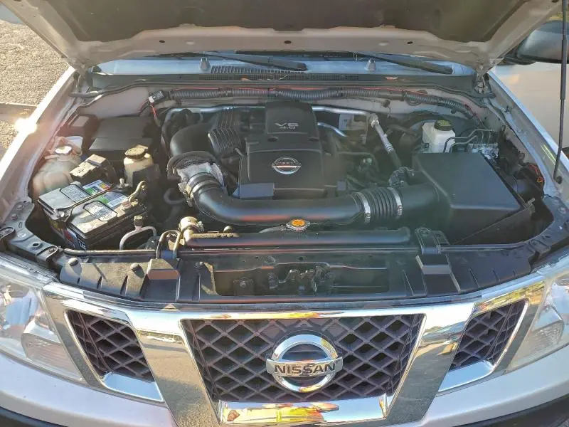 2010 NISSAN FRONTIER KING CAB SE  