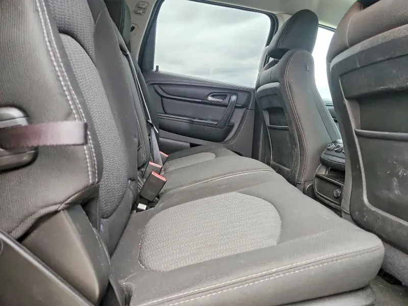 2014 CHEVROLET TRAVERSE LT  