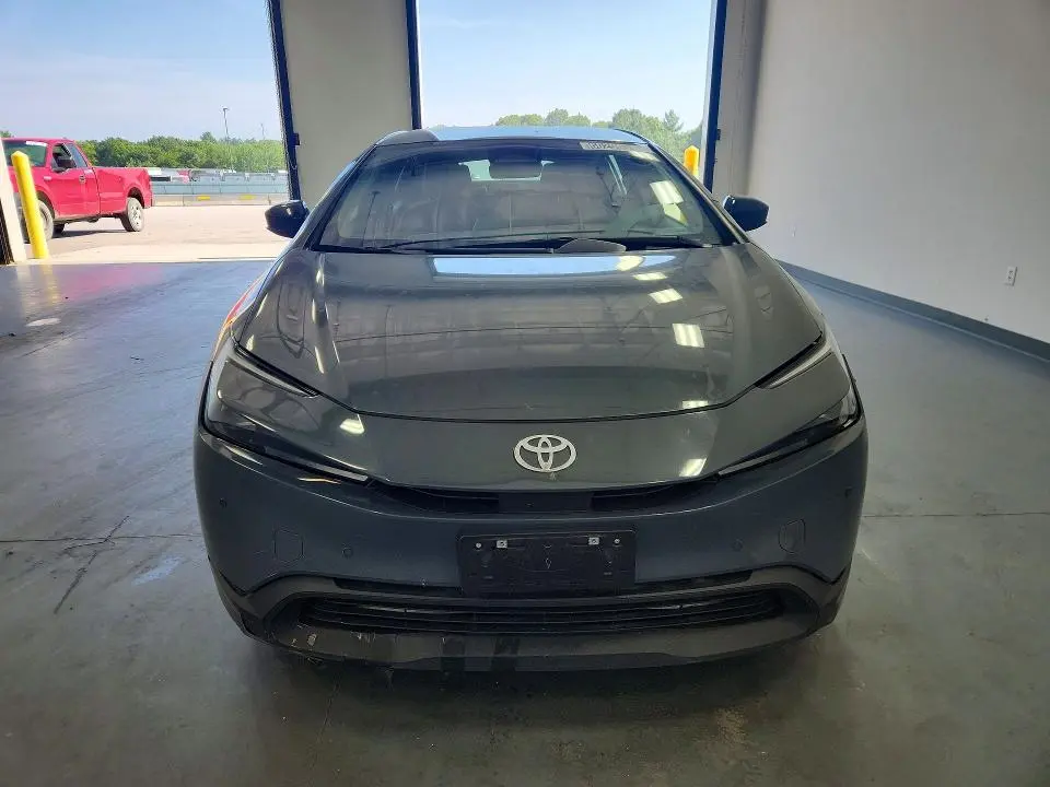 2023 TOYOTA PRIUS LE  