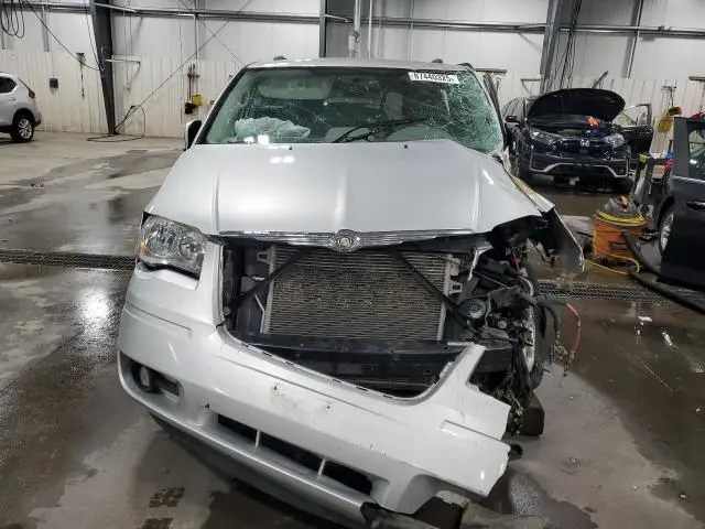 2010 CHRYSLER TOWN & COUNTRY TOURING  