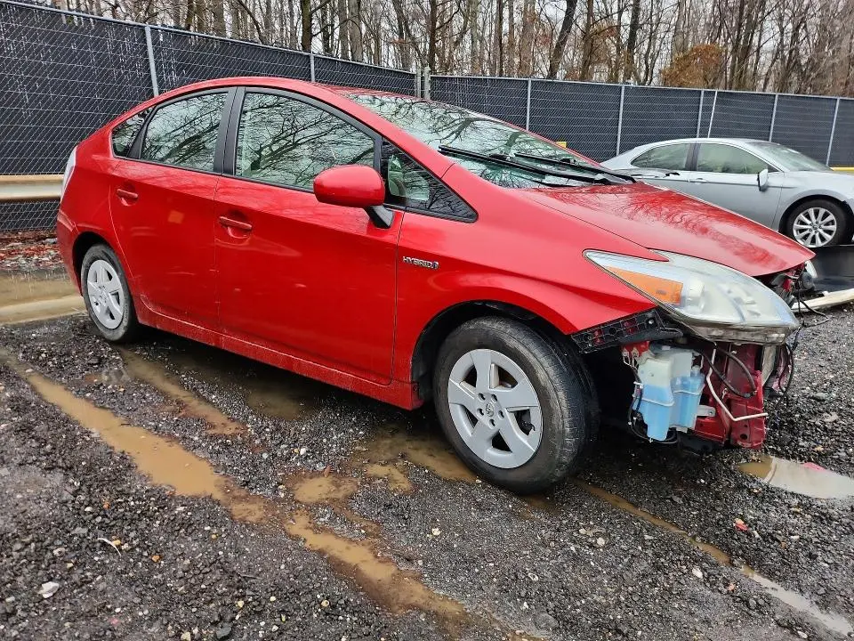 2011 TOYOTA PRIUS THREE  