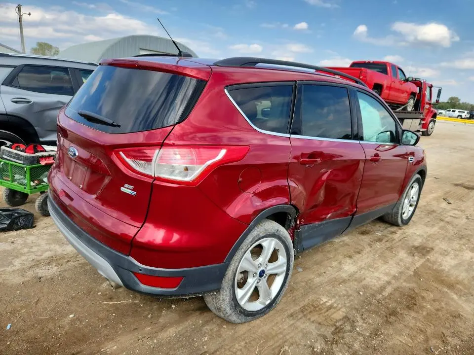 2016 FORD ESCAPE SE  