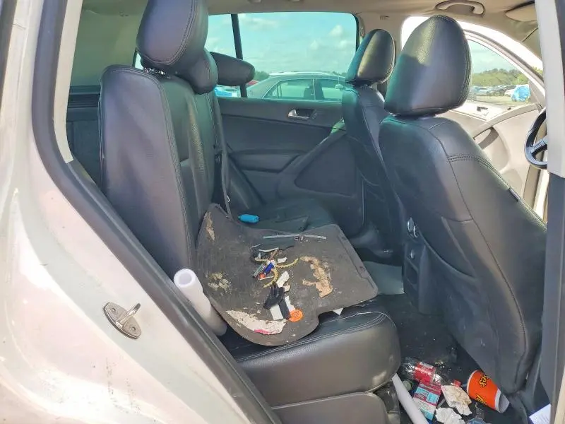 2013 VOLKSWAGEN TIGUAN S  