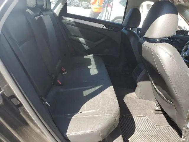 2012 VOLKSWAGEN PASSAT SE