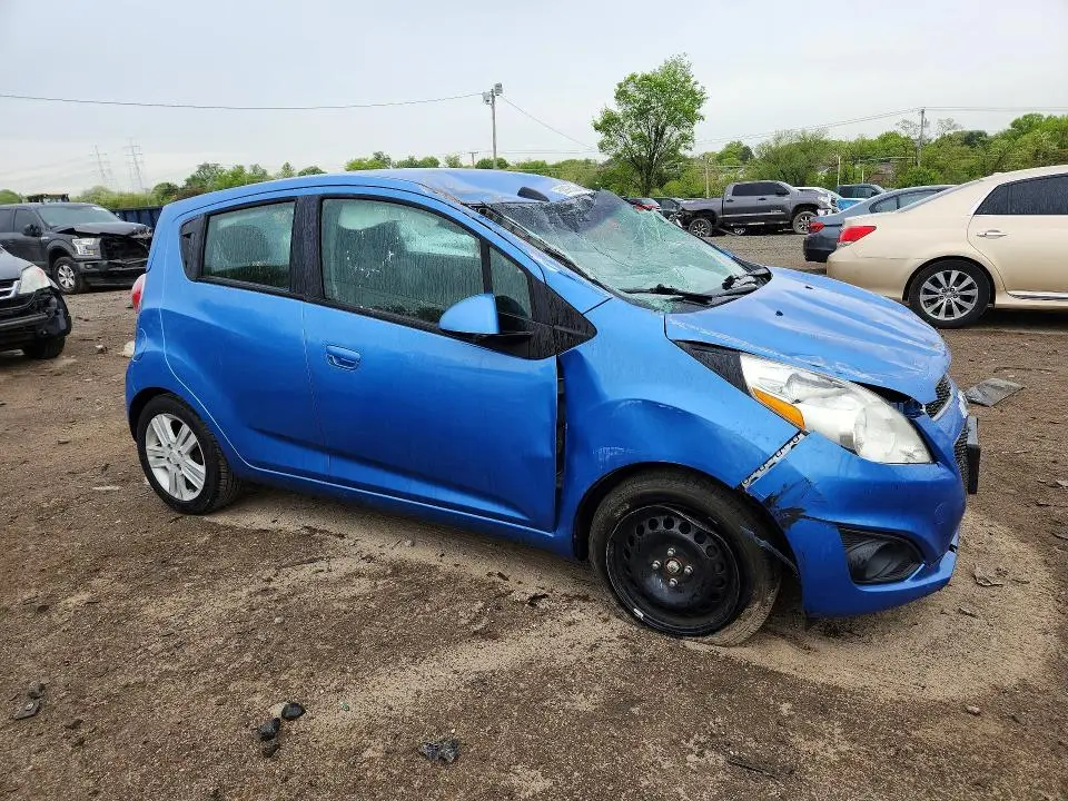 2015 CHEVROLET SPARK 1LT  