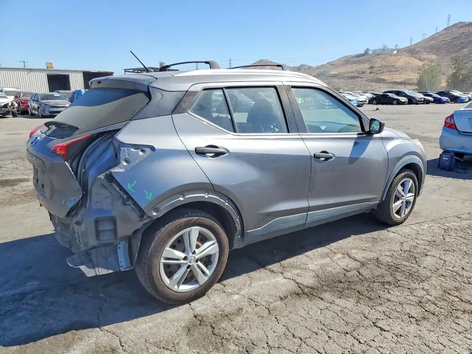 2018 NISSAN KICKS S  
