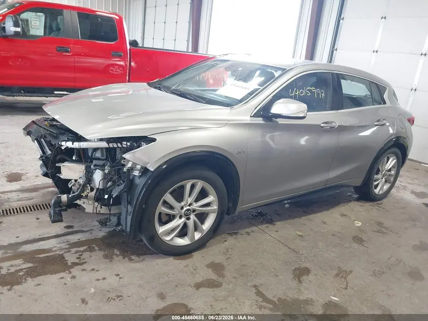 2017 INFINITI QX30  