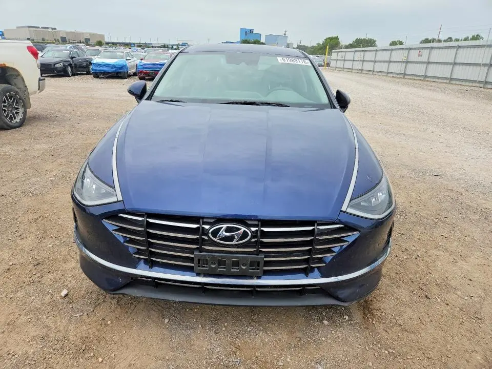 2021 HYUNDAI SONATA SE  