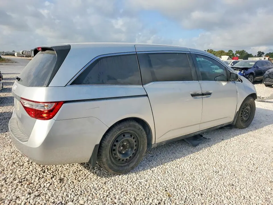 2011 HONDA ODYSSEY LX  