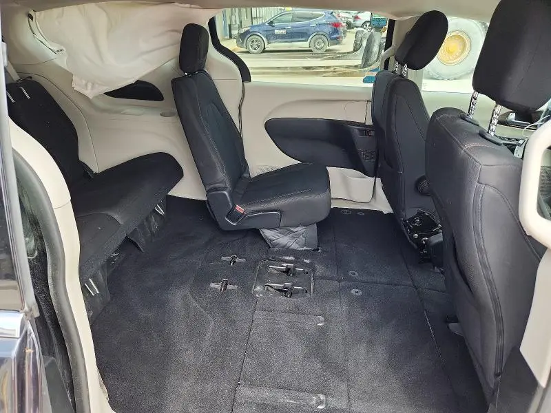 2018 CHRYSLER PACIFICA LX  