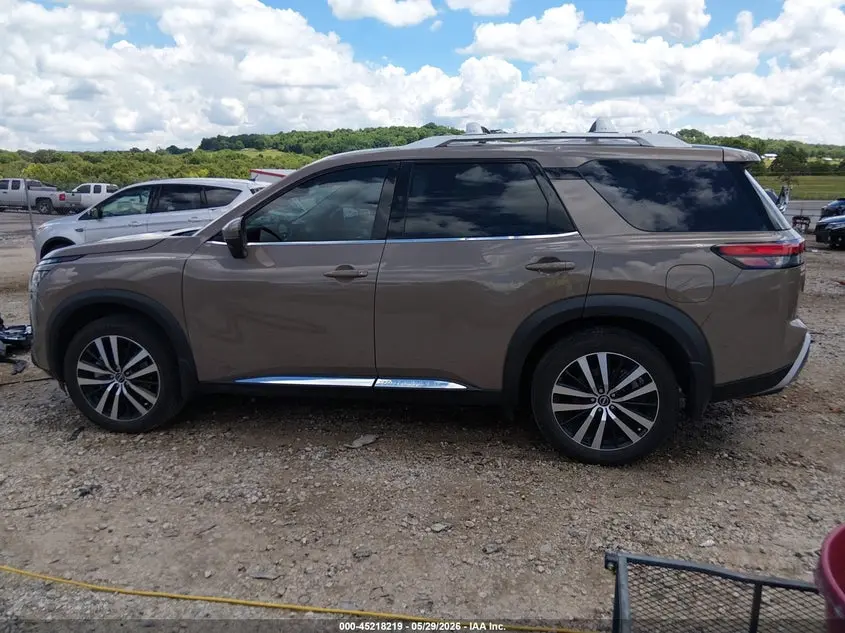 2024 NISSAN PATHFINDER PLATINUM FWD