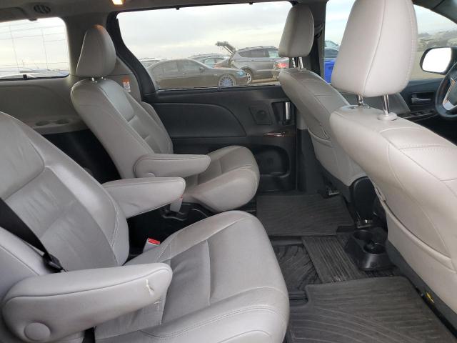 2016 TOYOTA SIENNA XLE