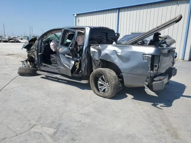 2017 NISSAN TITAN SV