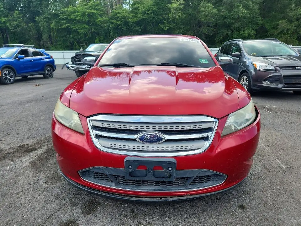 2010 FORD TAURUS LIMITED  