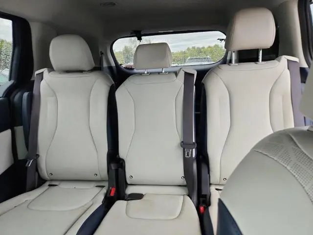 2025 KIA CARNIVAL EX  