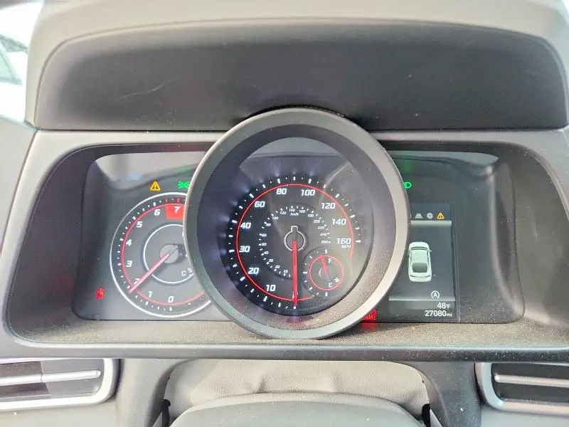 2023 HYUNDAI ELANTRA SE  