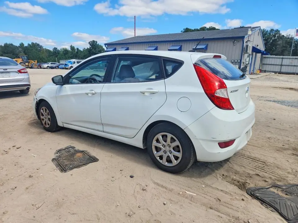 2012 HYUNDAI ACCENT GS  
