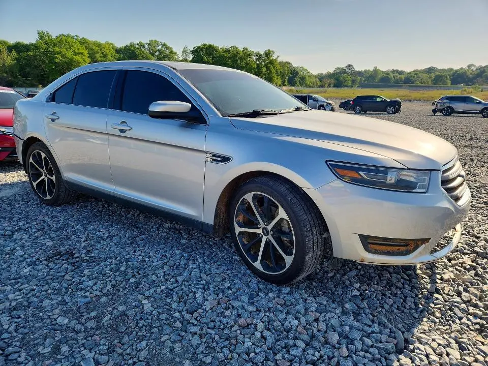 2015 FORD TAURUS SEL  