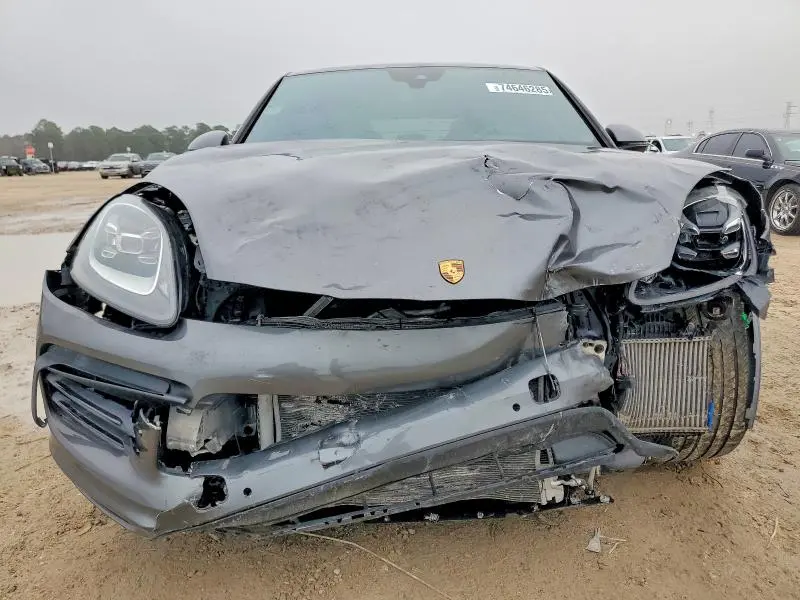 2023 PORSCHE CAYENNE COUPE  