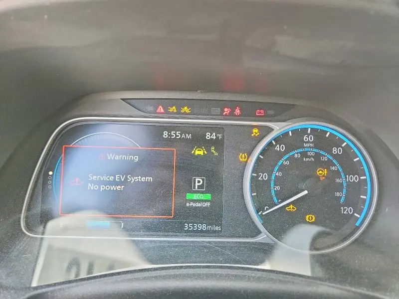 2020 NISSAN LEAF SV  