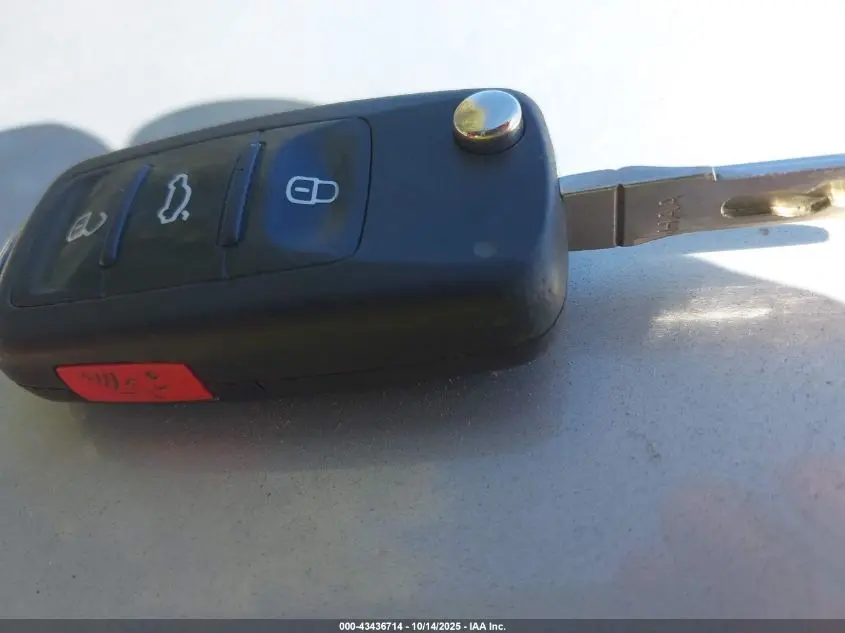 2013 VOLKSWAGEN TIGUAN S